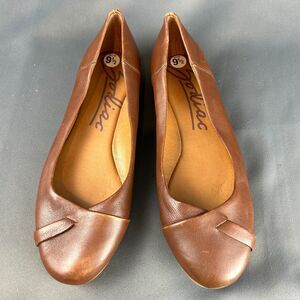 Zodiac Sadie Brown Leather Ballerina Flats Shoes Size 9.5 NEW